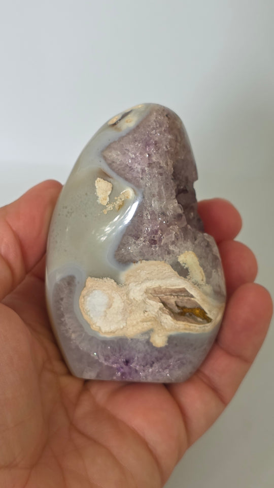 Amethyst Agate Freeform with Druzy Cave – 280g