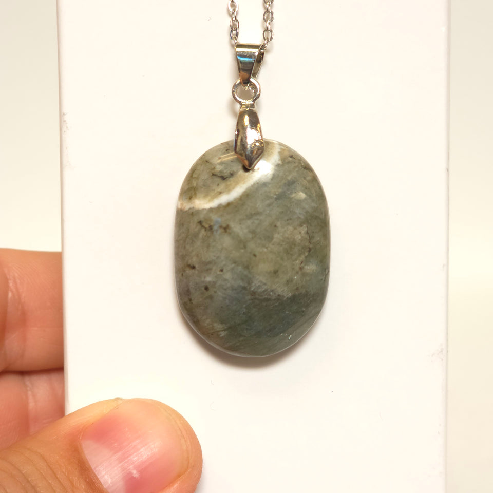 Labradorite Oval Pendant Necklace