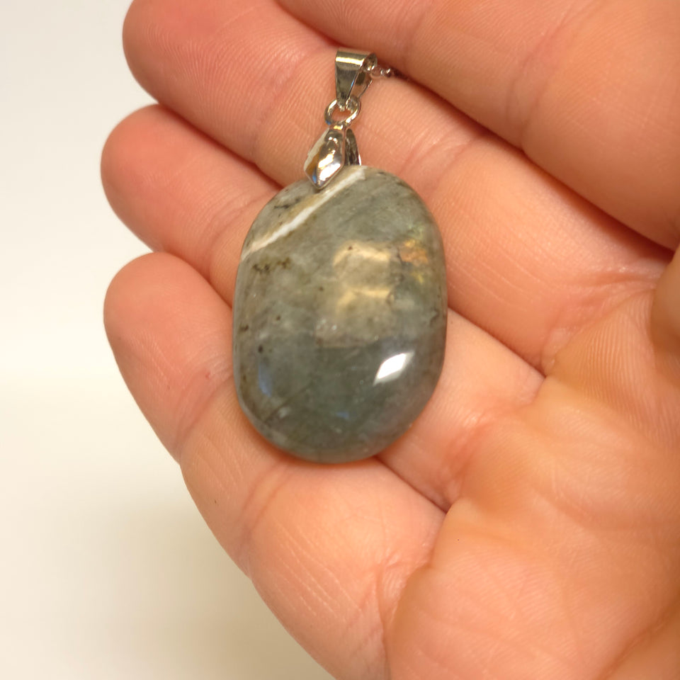 Labradorite Oval Pendant Necklace