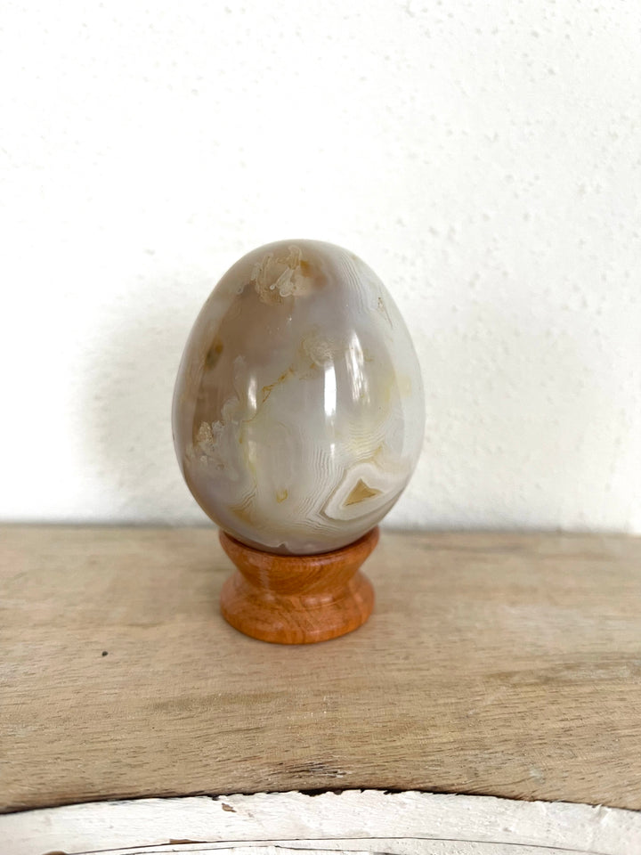 Agate Egg - White Ribbon/Banded